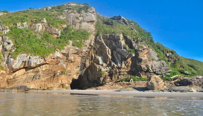Gruta das Encantadas