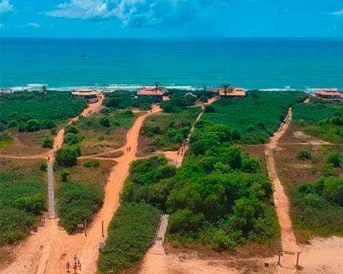 Trecho de praia sem estrutura