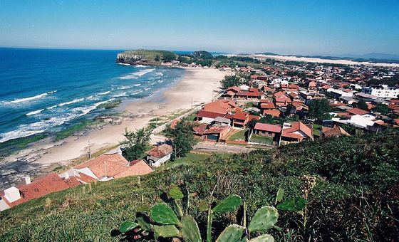 Praia da Cal, em Torres