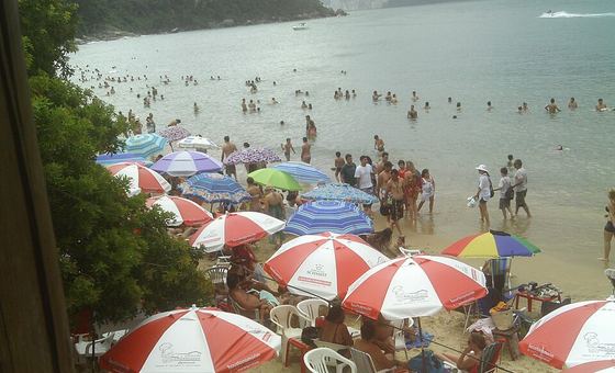 Praia de Laranjeiras, em Balneário Camboriú