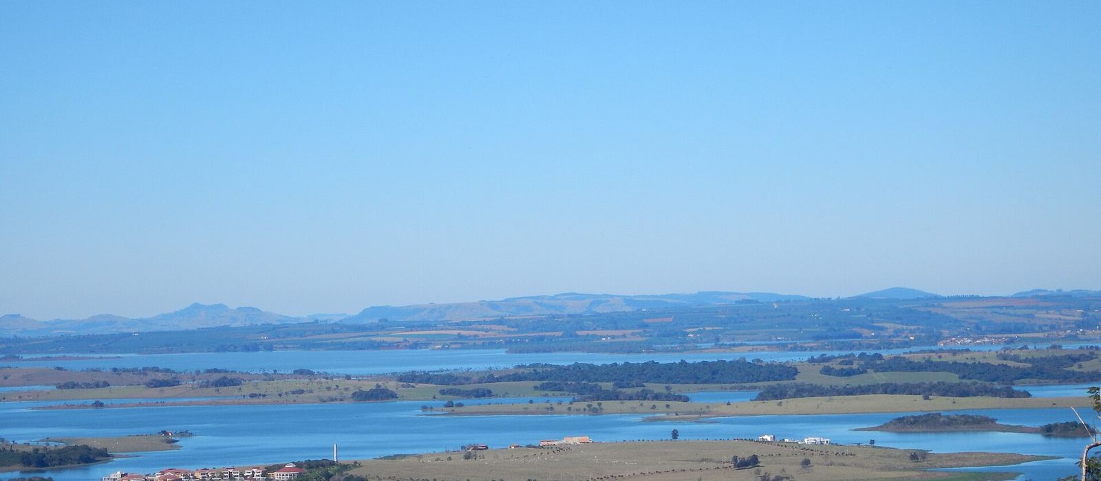 Paisagem de Ribeirão Claro