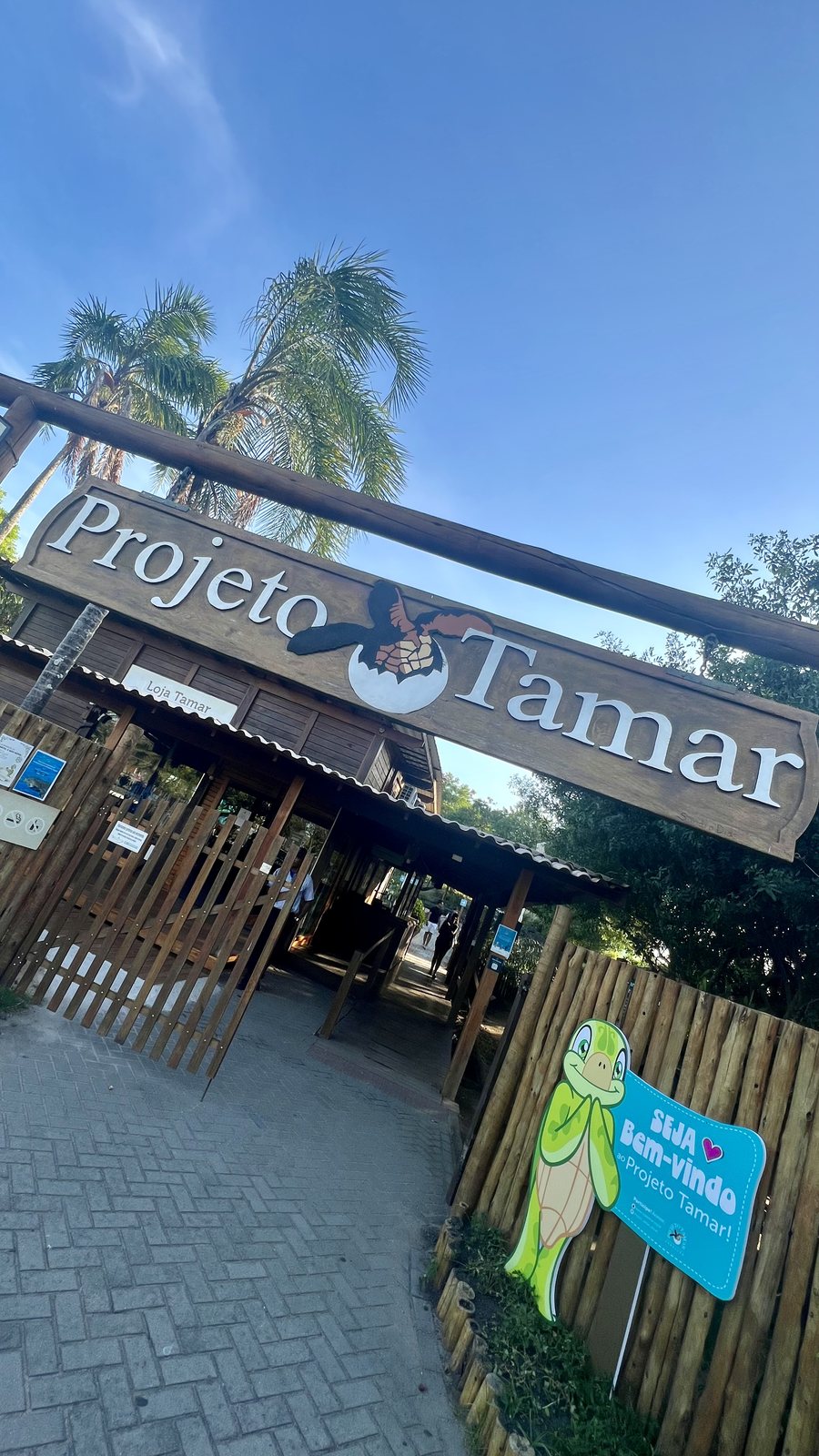 A entrada da base do Projeto Tamar em Vitória, na Praça do Papa
